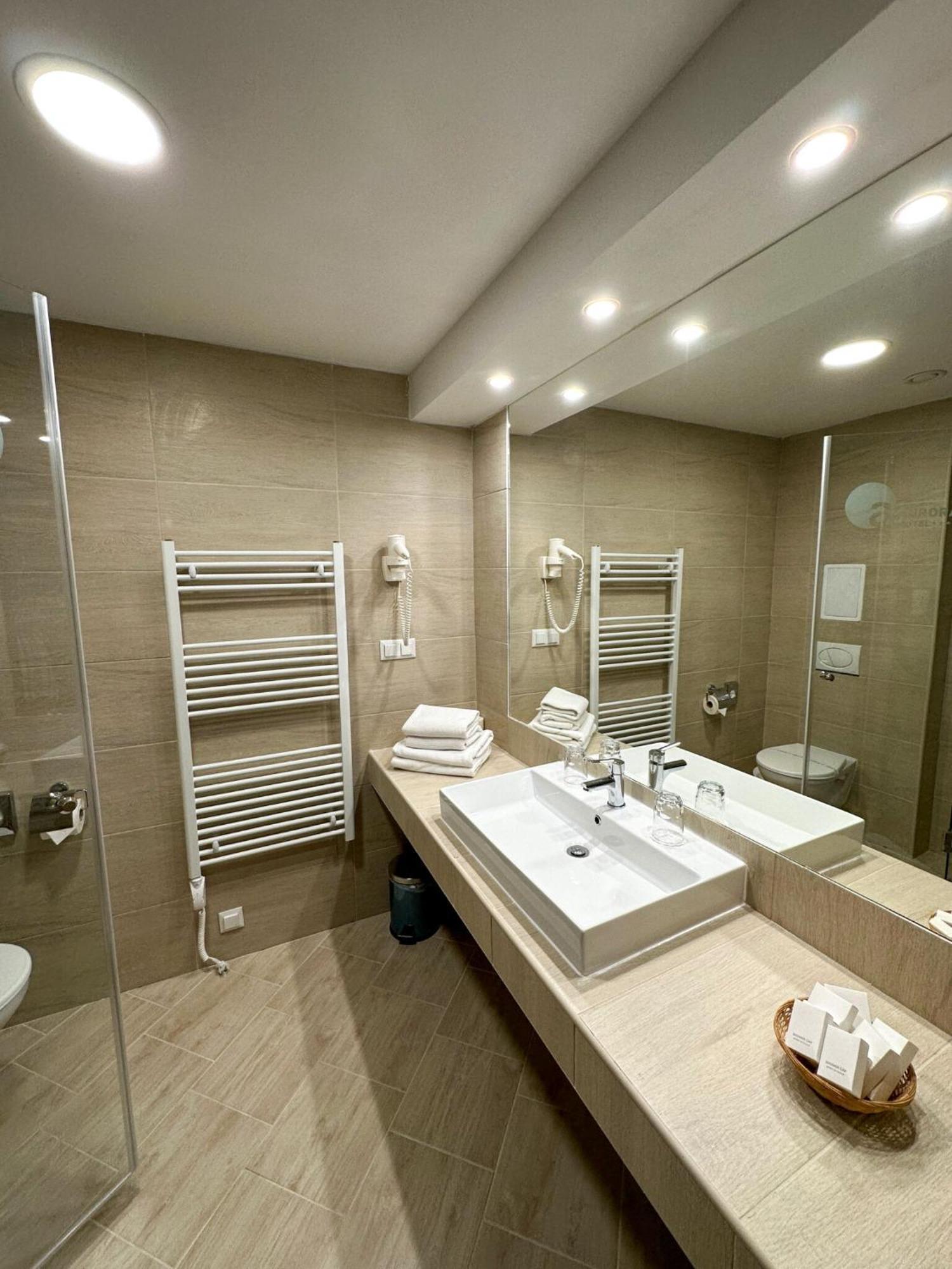 Hotel Aurora Miskolc Dış mekan fotoğraf