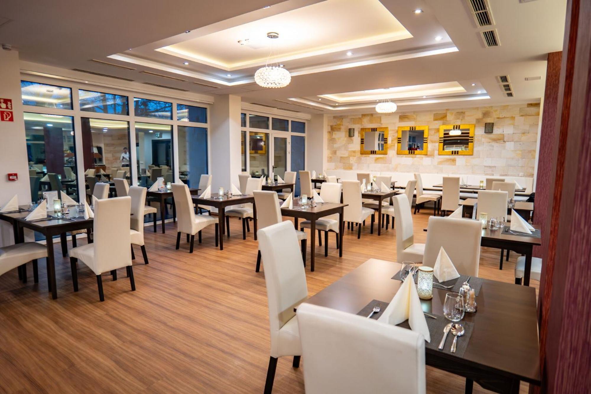 Hotel Aurora Miskolc Dış mekan fotoğraf
